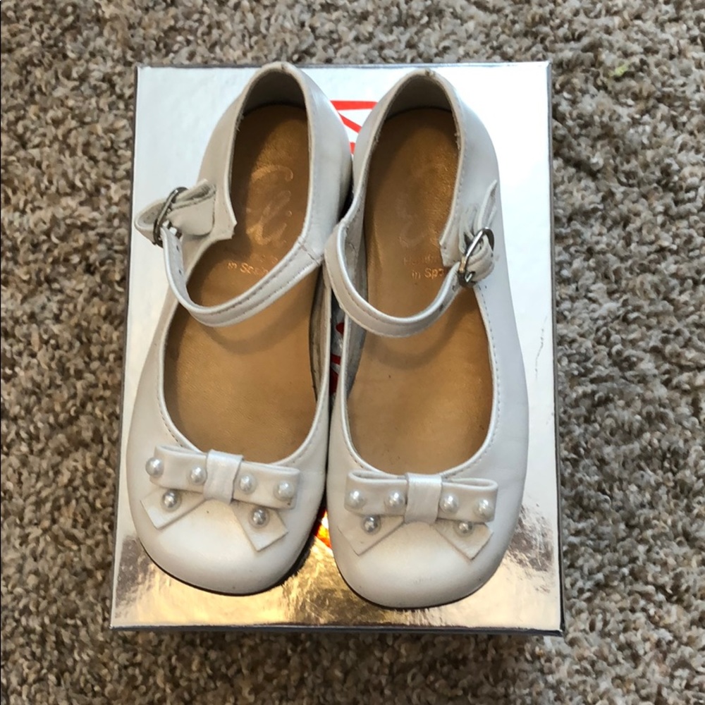 Eli white Mary Janes size 23